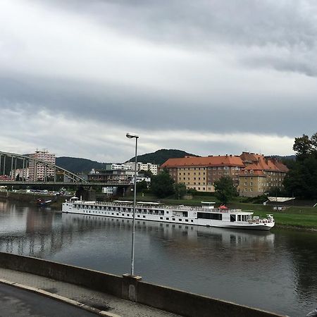 City Apartment Decin Bagian luar foto